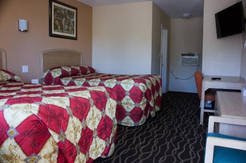 Budget Inn of Daytona Beach - image 11
