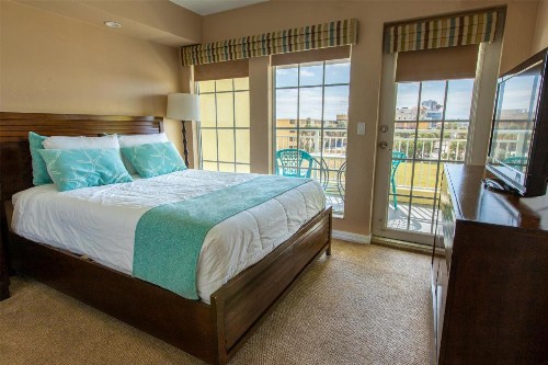 Sea Shells Beach Club - image 3