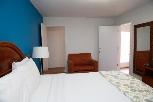 Daytona Dream Inn - image 35