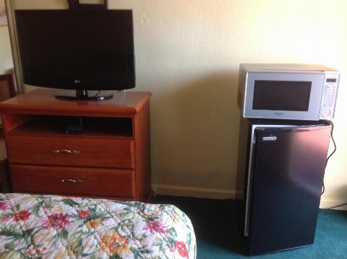 Sunshine Inn of Daytona Beach - image 4