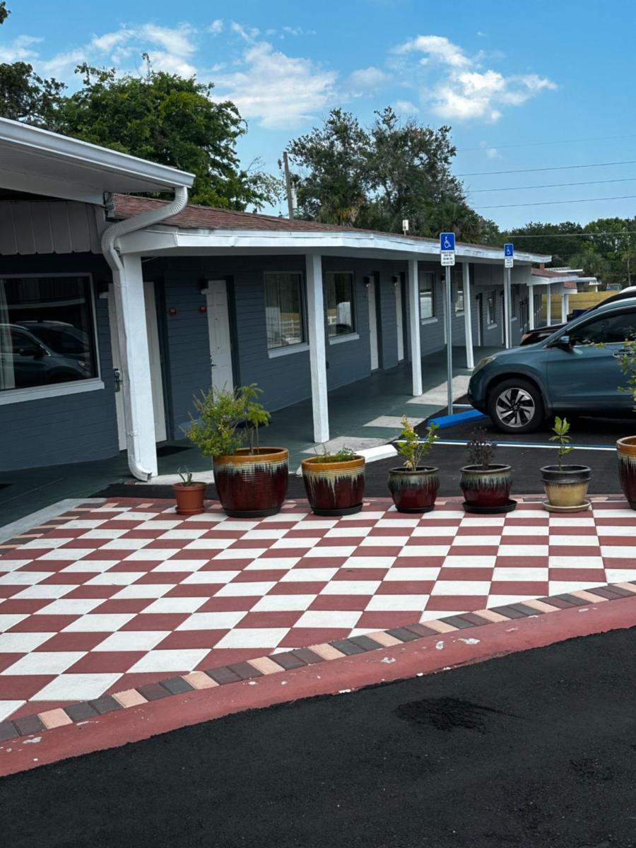 Red Carpet Inn Daytona Beach - main image
