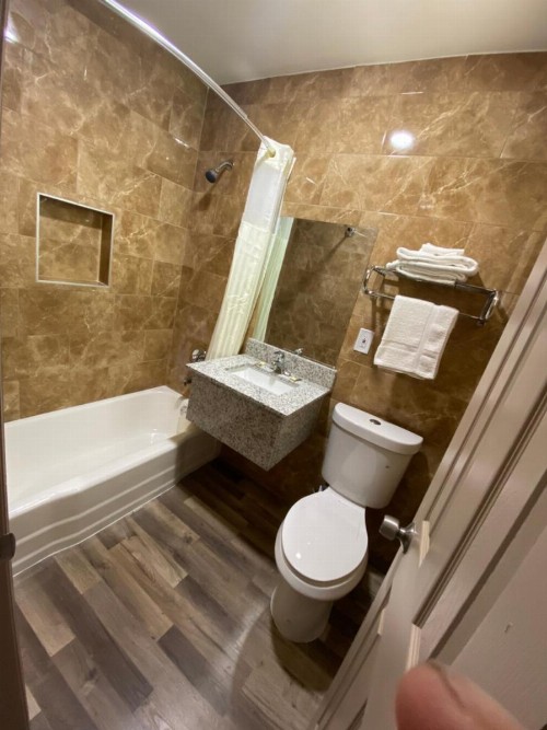 Red Carpet Inn Daytona Beach - image 3
