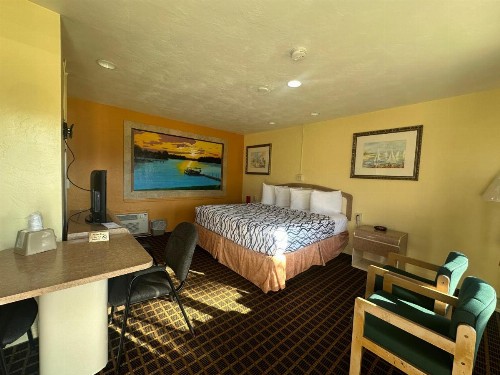 Super Inn Daytona Beach - image 10