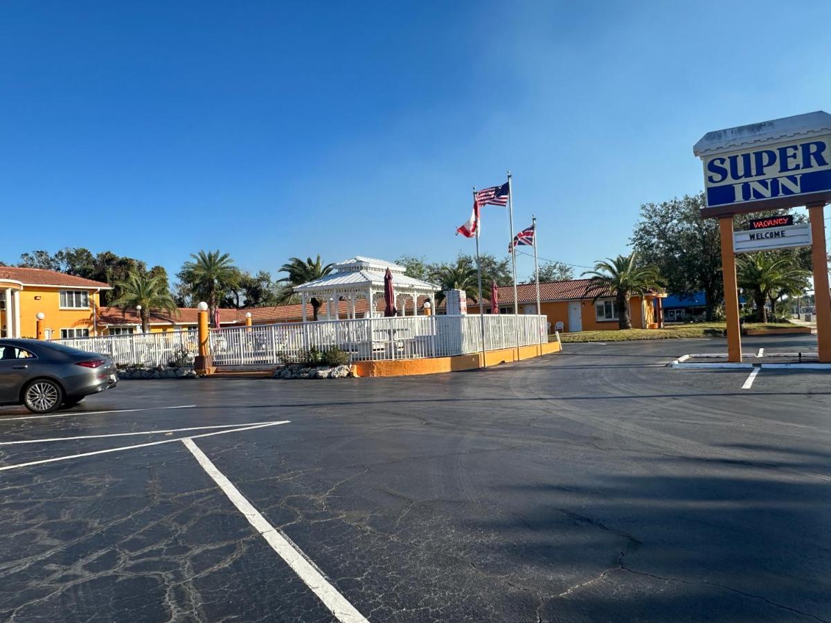 Super Inn Daytona Beach - image 6