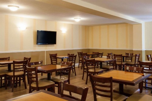 Days Inn by Wyndham Daytona Beach Speedway - image 14