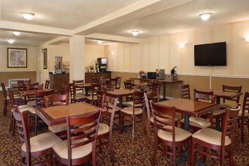 Days Inn by Wyndham Daytona Beach Speedway - image 21