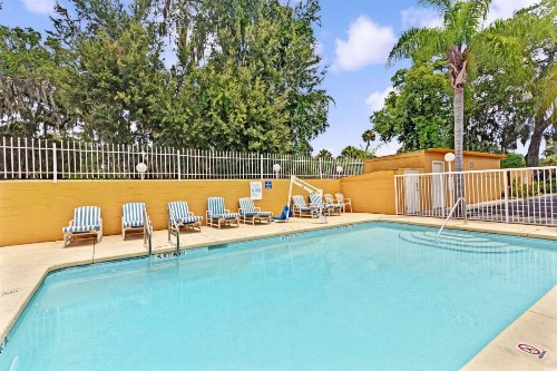 Sunset Inn Daytona Beach - image 4