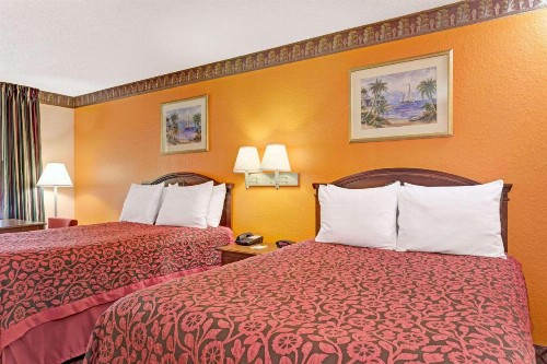 Sunset Inn Daytona Beach - image 6