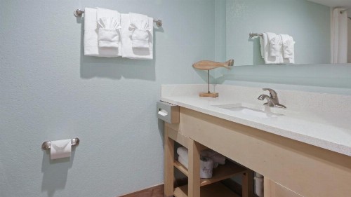 Boardwalk Inn and Suites - image 18