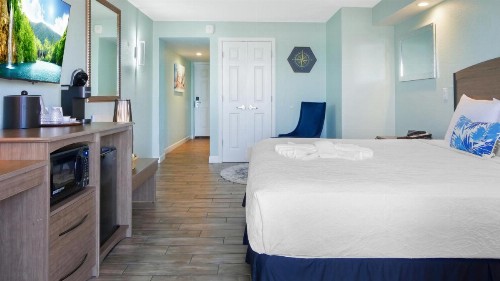Boardwalk Inn and Suites - image 19