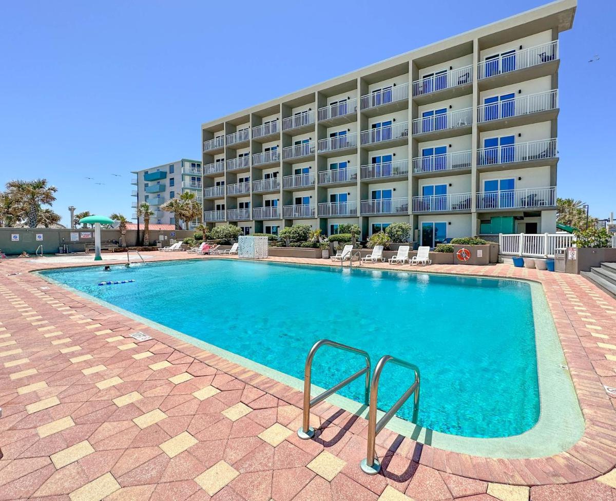 Boardwalk Inn and Suites - image 2