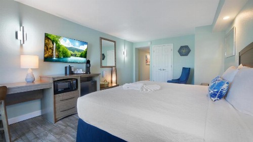 Boardwalk Inn and Suites - image 21