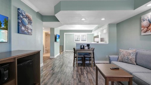 Boardwalk Inn and Suites - image 22