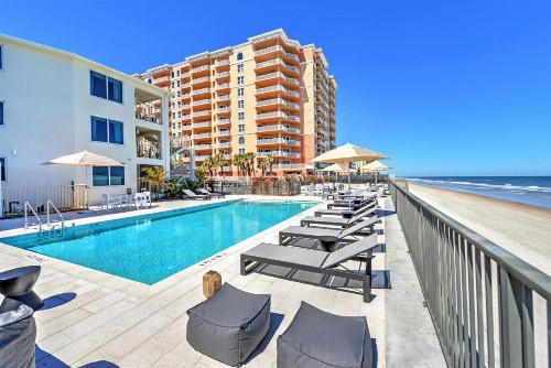 Atlantic Ocean Palm Inn - image 1