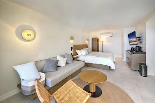 Atlantic Ocean Palm Inn - image 4