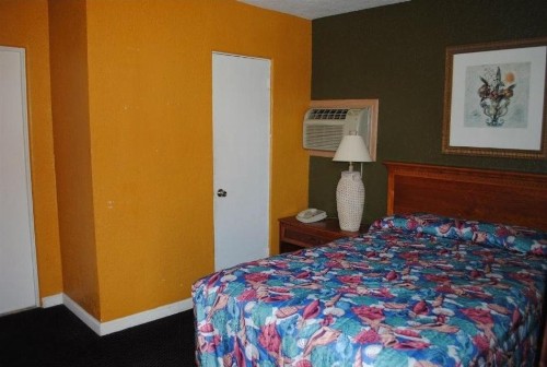 Atlantic Economy Inn - image 19