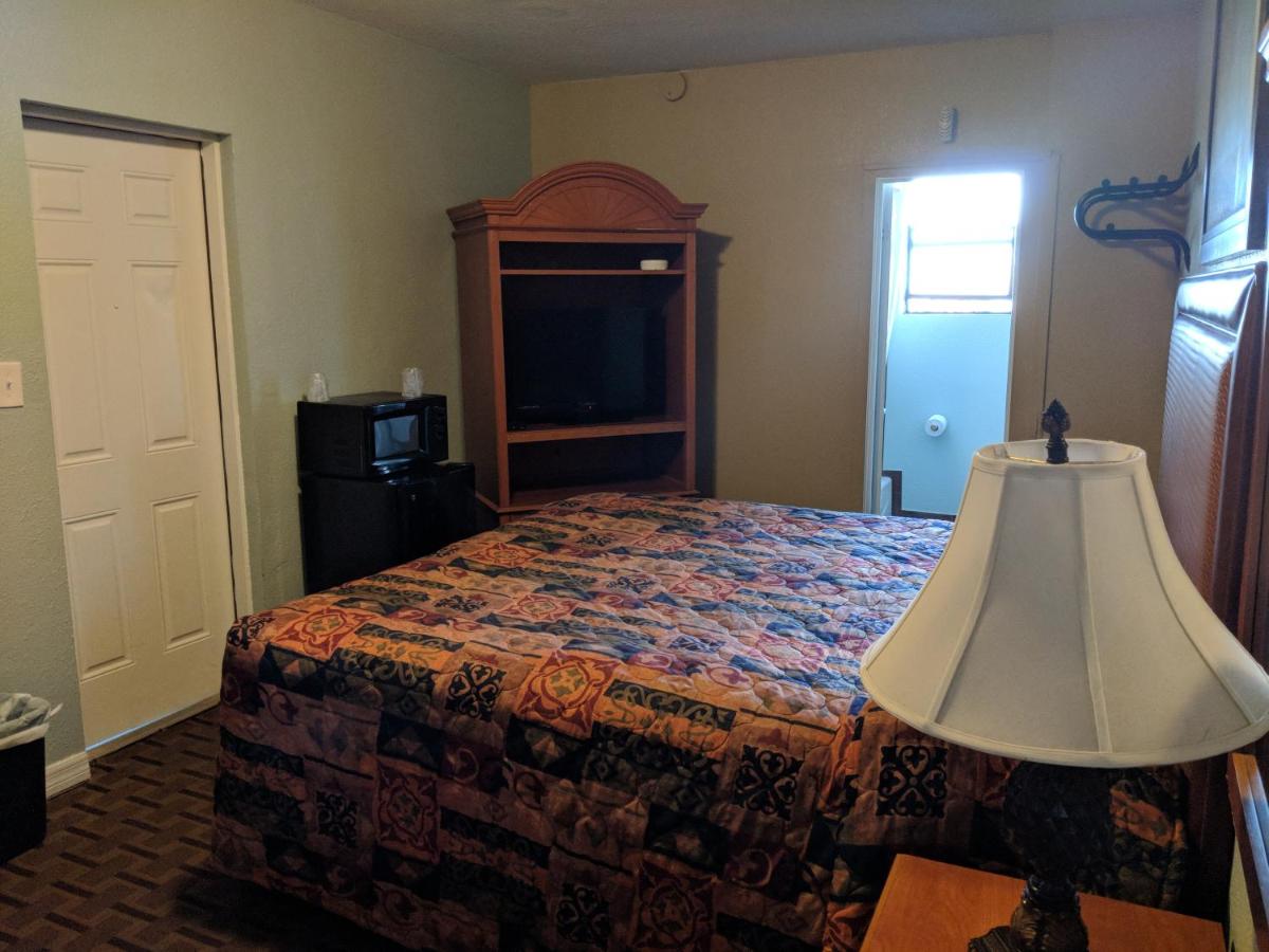 San Marina Motel Daytona - image 4