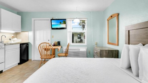 Ocean Court - image 19