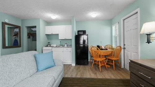 Ocean Court - image 39