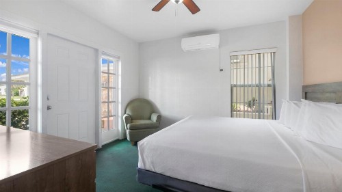 Ocean Court - image 48