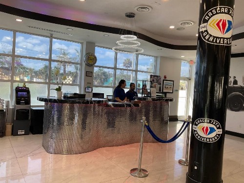 The Streamline Hotel - Daytona Beach - image 2