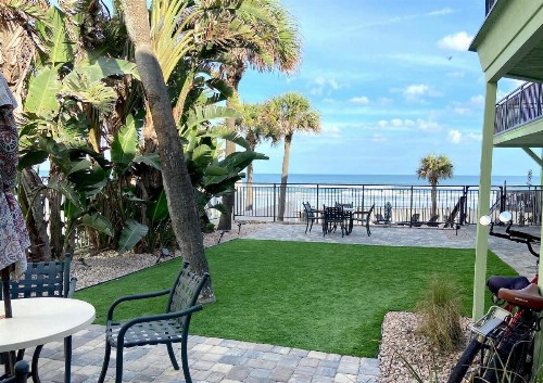 Micks Beach Hideaway