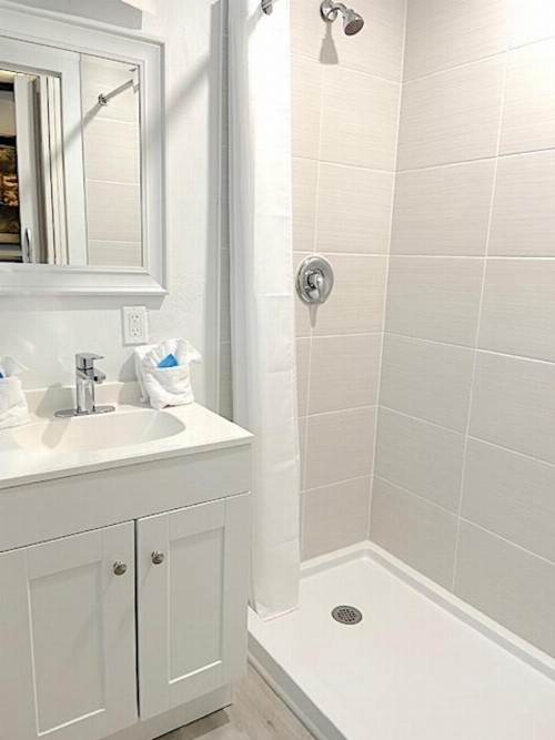 Micks Beach Hideaway - image 7