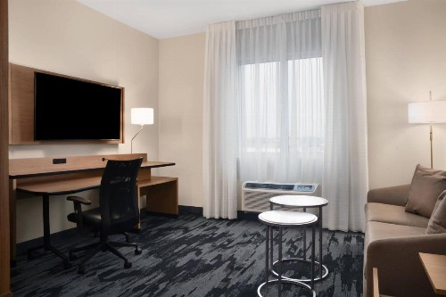 Fairfield Inn & Suites by Marriott Daytona Beach Speedway/Airport - image 10