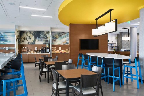 Fairfield Inn & Suites by Marriott Daytona Beach Speedway/Airport - image 7