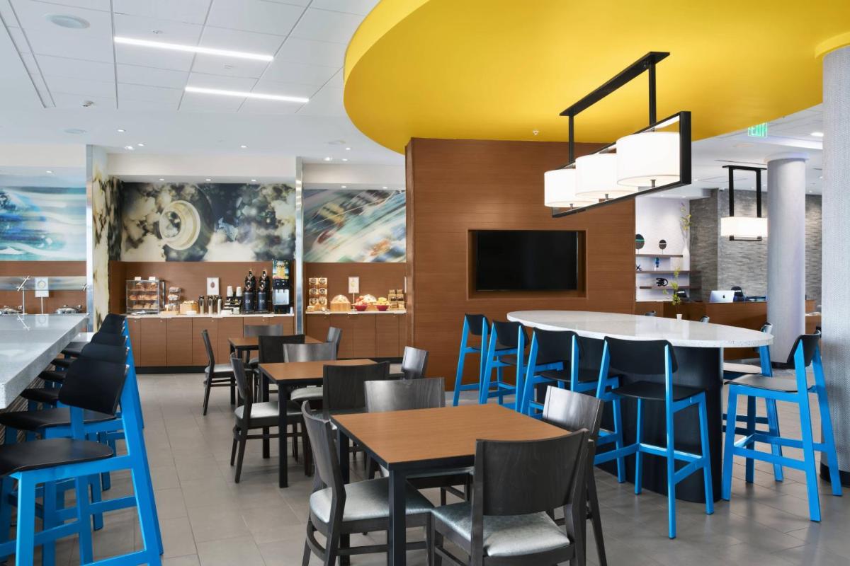 Fairfield Inn & Suites by Marriott Daytona Beach Speedway/Airport - image 7