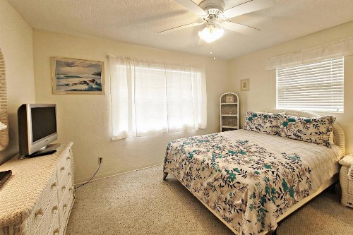 108 Seaway Bungalow - image 9