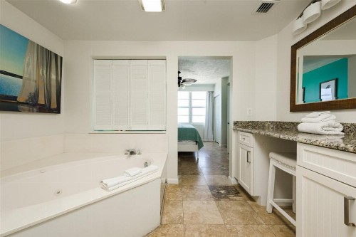 Unit 1604 - image 21