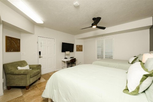 Unit 1604 - image 3