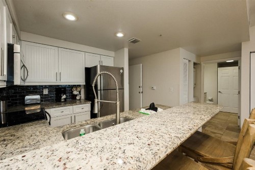 Unit 1604 - image 5