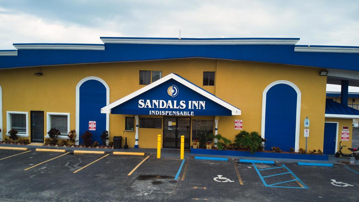 Sandals Inn - main image