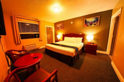 Sandals Inn - image 11