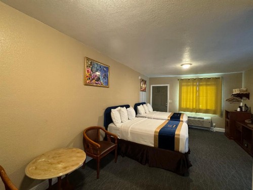 Sandals Inn - image 3