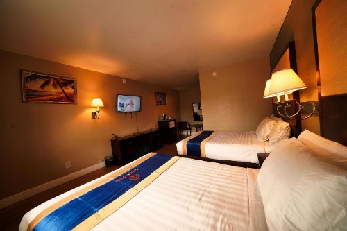 Sandals Inn - image 32