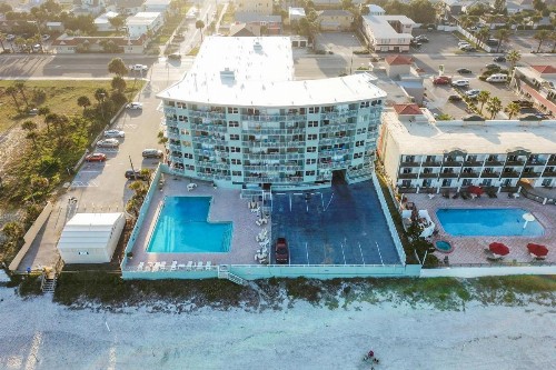 Daytona Beach Club & Beachfront Beetle