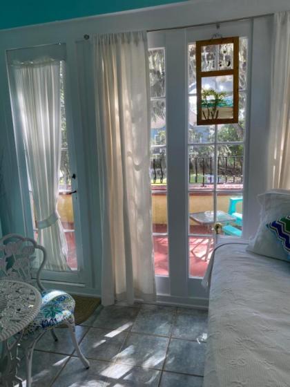 Ms. Maggie's South Country Inn - image 6