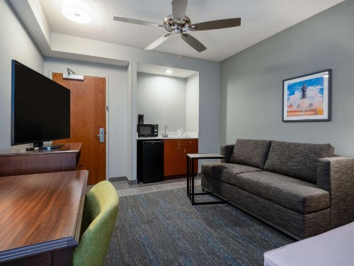 Hampton Inn Deerfield Beach - image 37