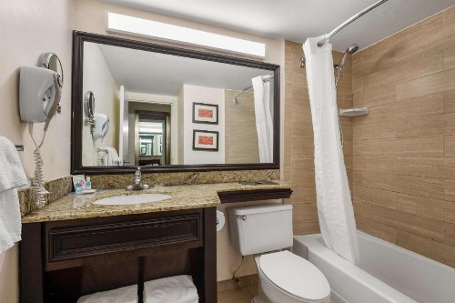 Comfort Inn Oceanside Deerfield Beach - image 15