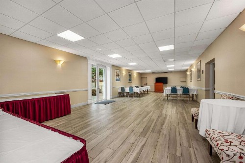 Comfort Inn Oceanside Deerfield Beach - image 23