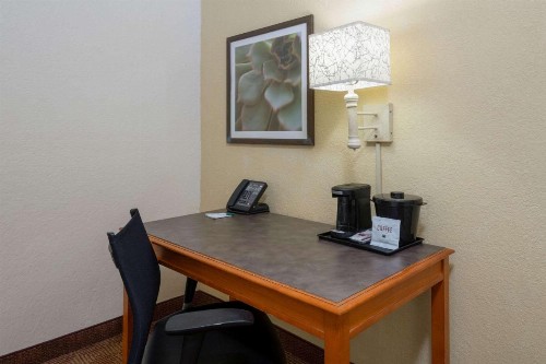 La Quinta Inn by Wyndham Deerfield Beach I-95 at Hillsboro E - image 2