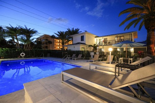 Tropic Isle Beach Resort - image 3