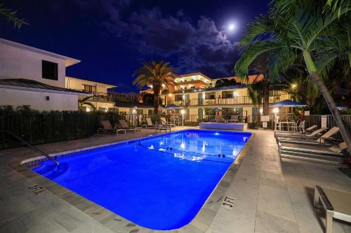 Tropic Isle Beach Resort - image 8