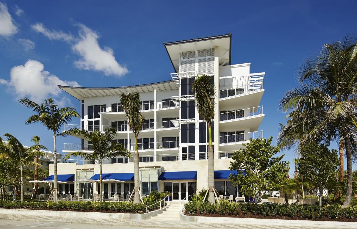 Royal Blues Hotel - main image
