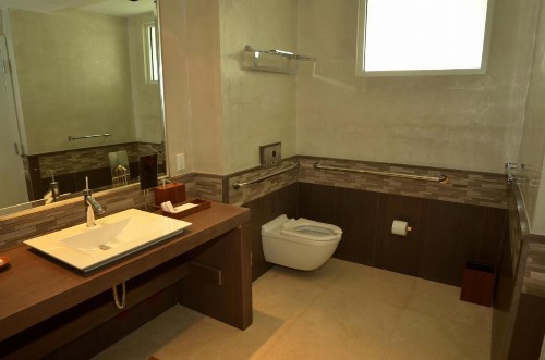 Royal Blues Hotel - image 12