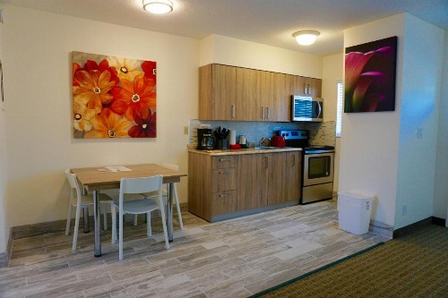 Club Lux Resort By The Beach - image 10