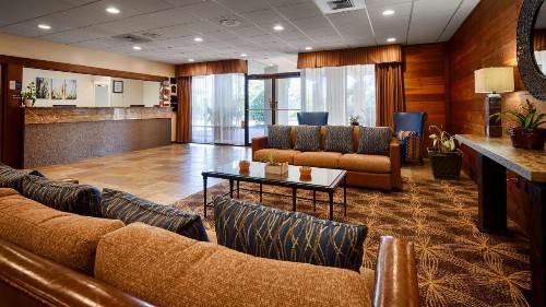 Best Western Crossroads Inn - image 3